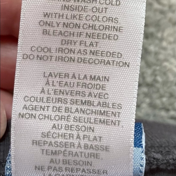 Disney Minnie Mouse T-shirt with flattering fit - Picture 7 of 8